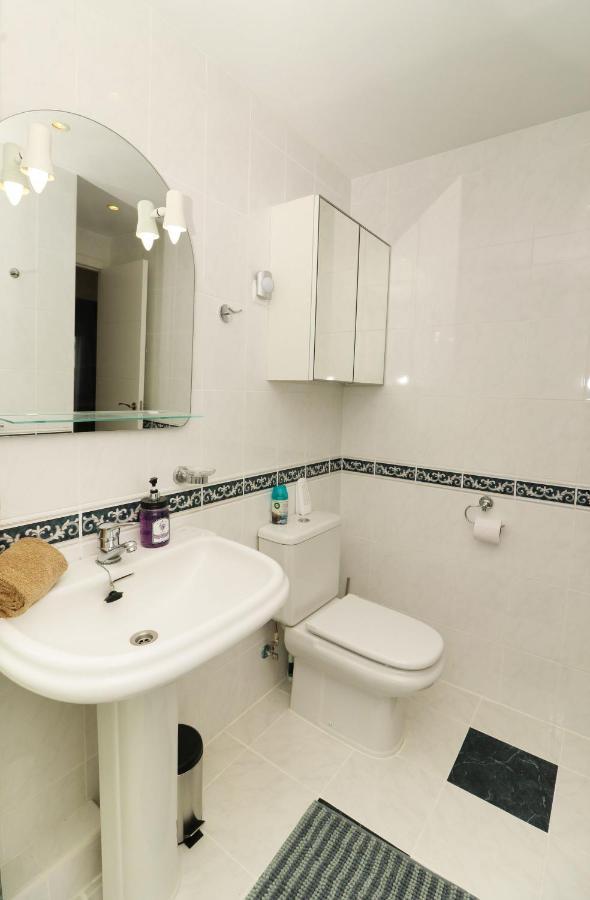 Family Apartment Walking Distance To The Sea And All Amenities Sitio de Calahonda Zewnętrze zdjęcie